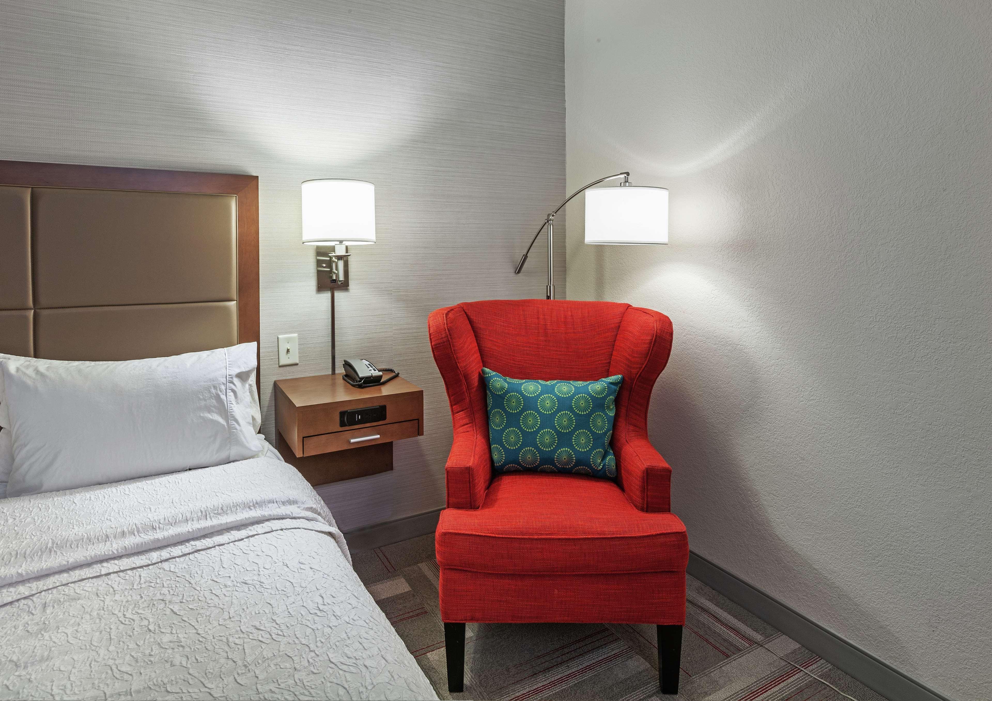 Hampton Inn & Suites Claremore Екстериор снимка