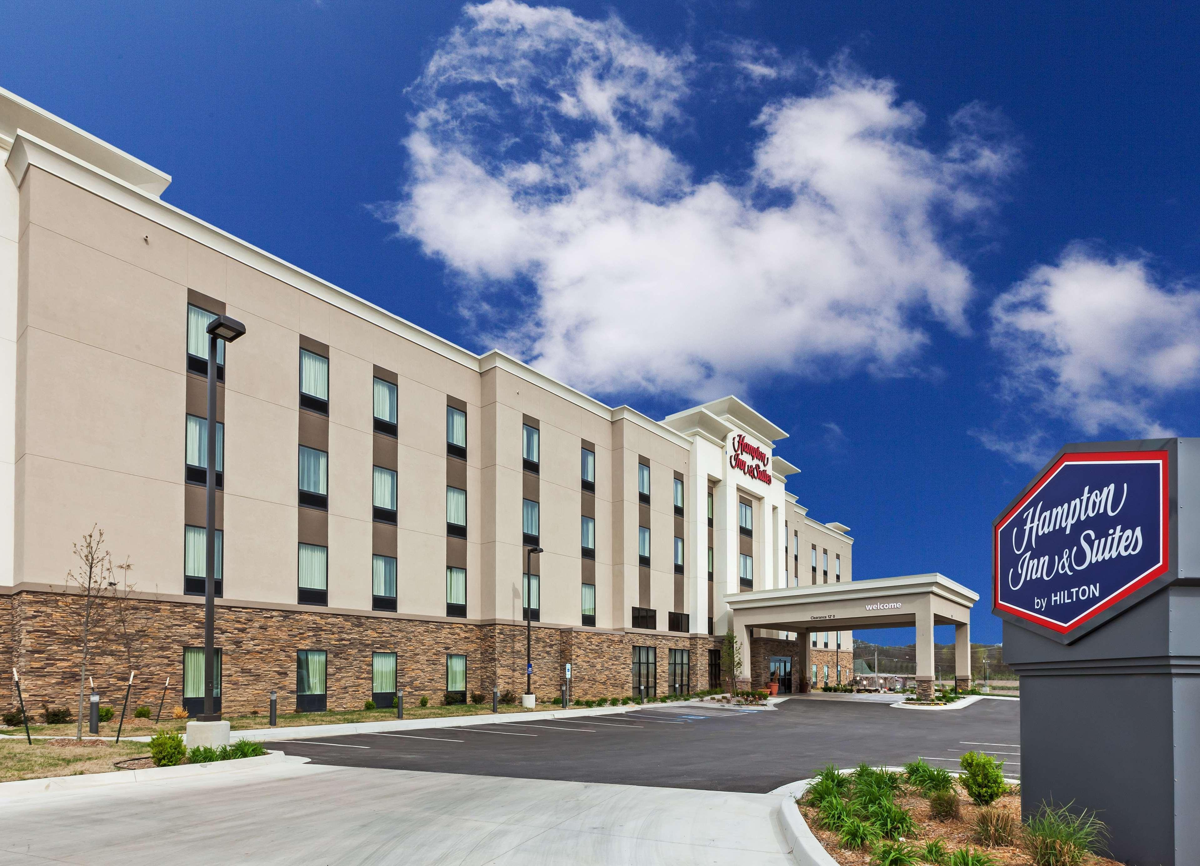 Hampton Inn & Suites Claremore Екстериор снимка